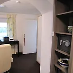 Hugo37 Am Bergpark Apartment *