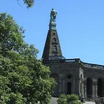 Hugo37 Am Bergpark Kassel